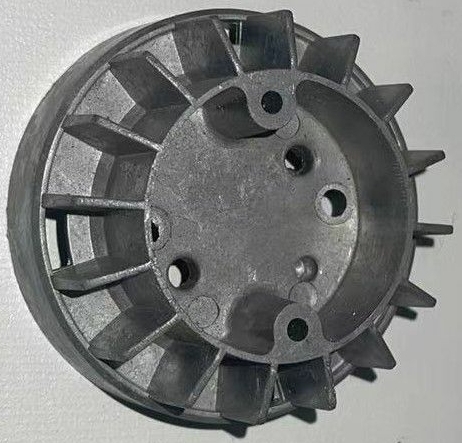 Jakie problemy mogą wystąpić, jeśli grubość ścianek odlewów ciśnieniowych opraw oświetleniowych jest zbyt mała?